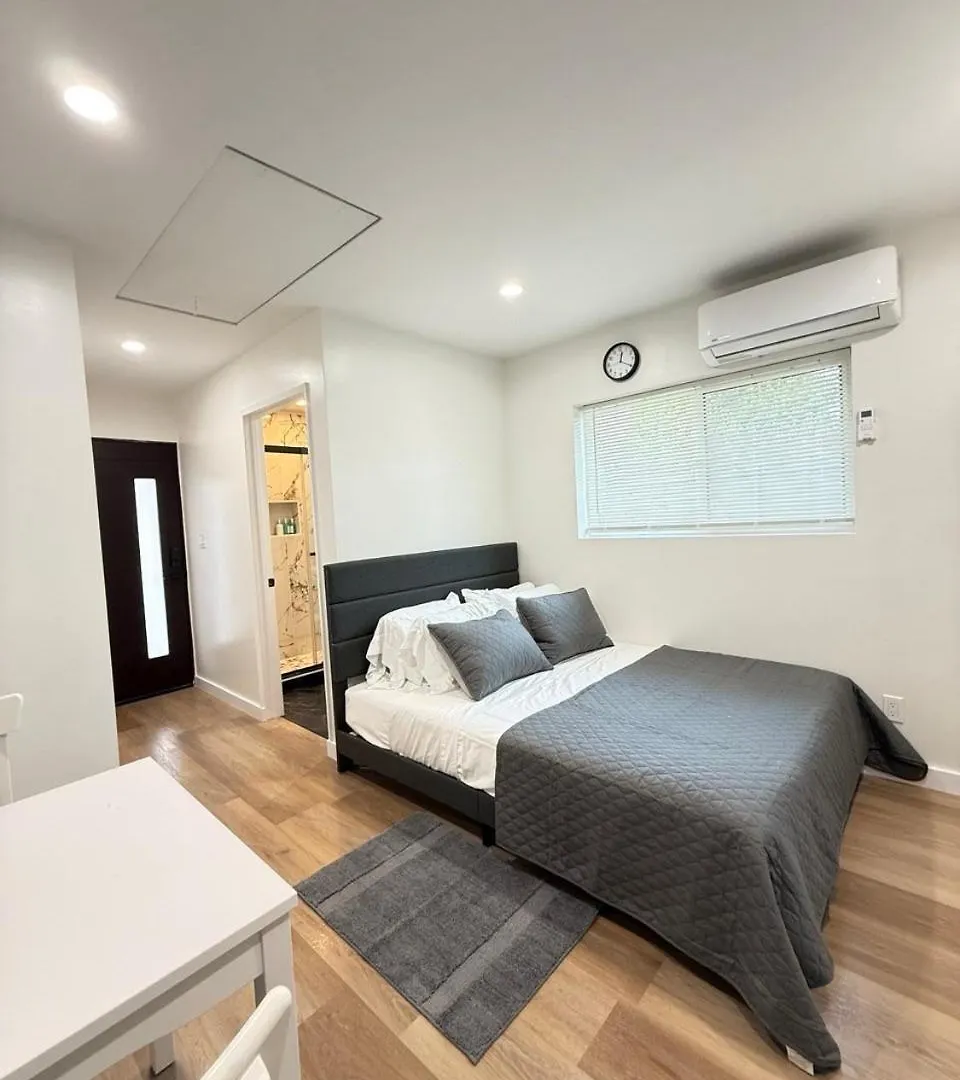 Modern Studio Stylish &Cozy Ieft Unit Лос-Анджелес Апартаменты