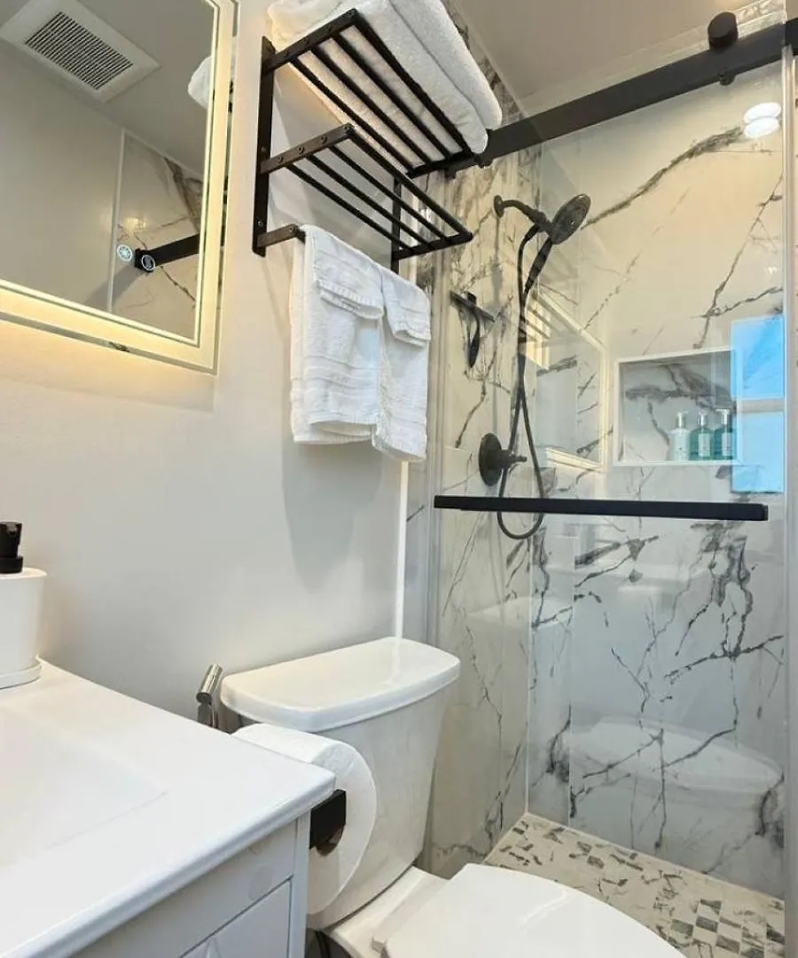 Апартаменты Modern Studio Stylish &Cozy Ieft Unit Лос-Анджелес