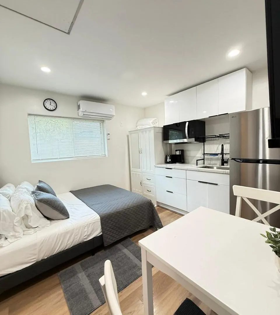 Apartment Modern Studio Stylish &Cozy Ieft Unit Los Angeles